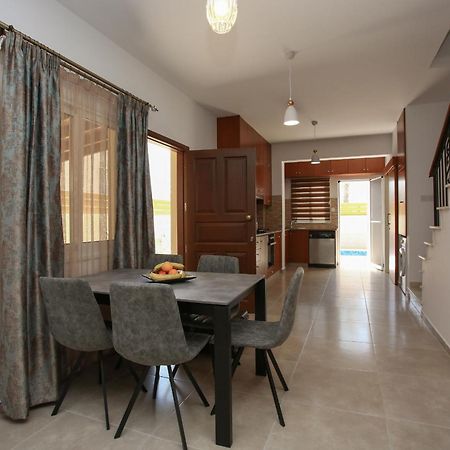 Villa Star House à Paphos Extérieur photo