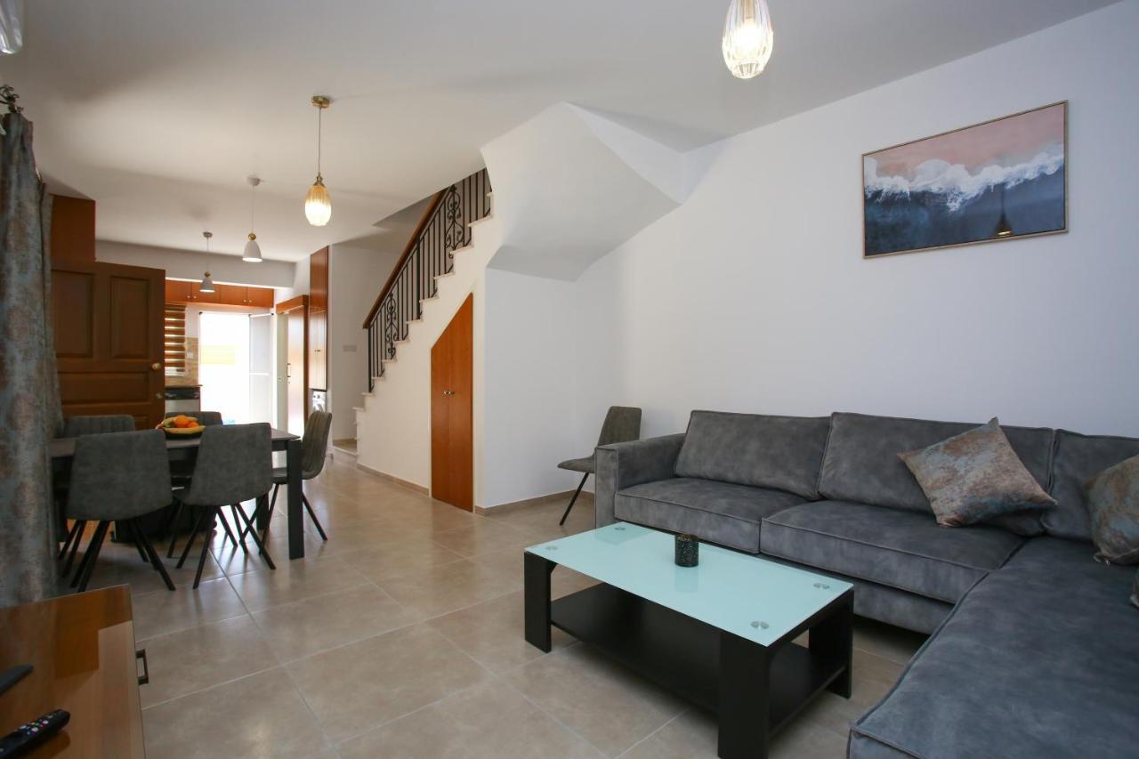 Villa Star House à Paphos Extérieur photo