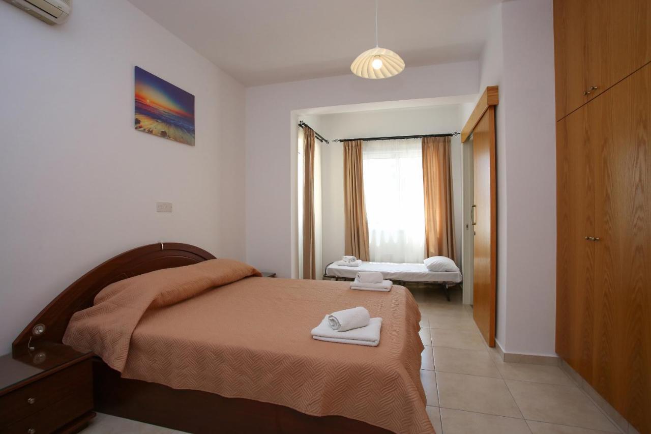 Villa Star House à Paphos Extérieur photo
